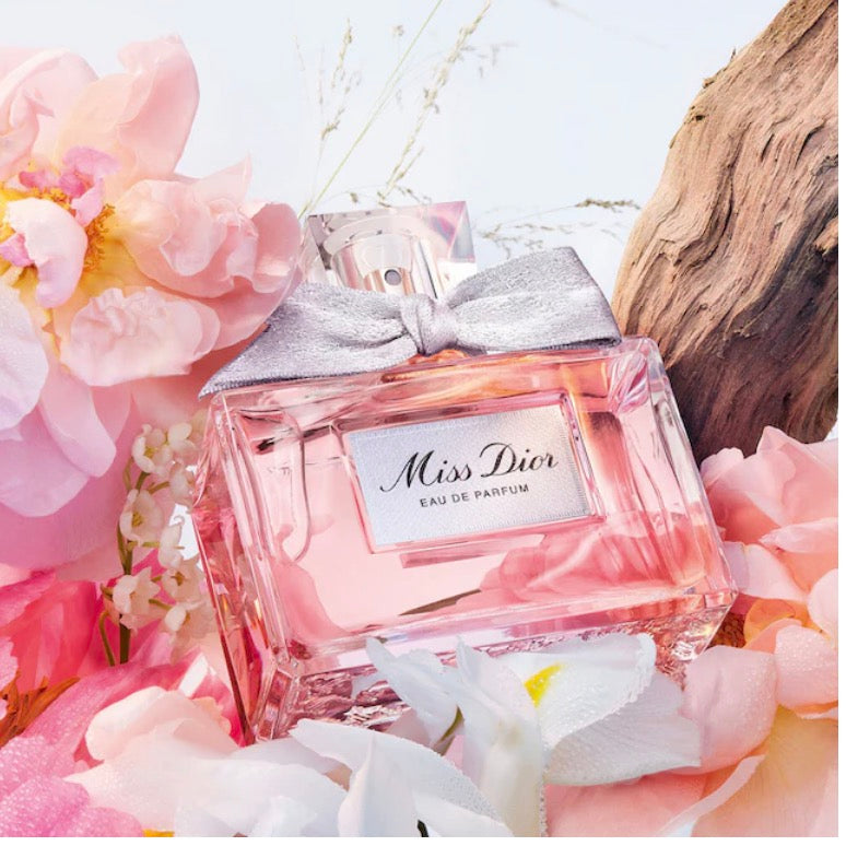 Miss Dior - Eau de Parfum - notes fleuries et fraîches - nœud couture